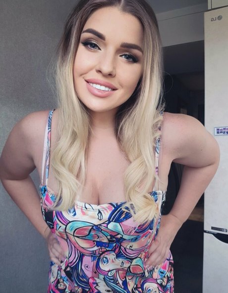 queen kylie sexy pornstar archive