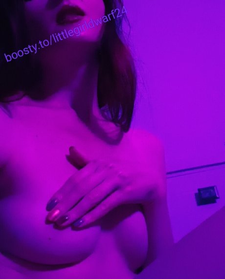 Littlegirldwarf pornstar nude photo