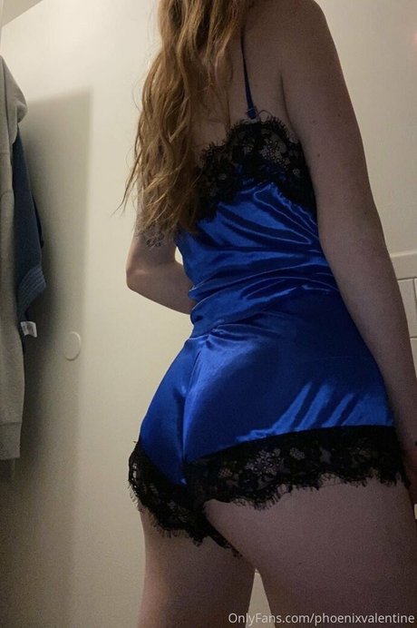 phoenixvalentine nude model picture