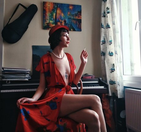 Busra cabuk star top gallery