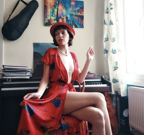 Busra cabuk star beautiful galleries