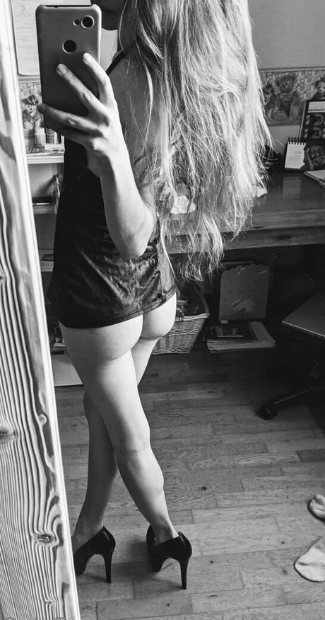 charlottemarin perfect model pictures