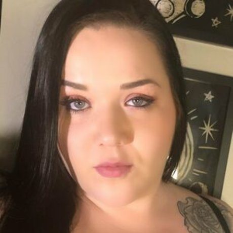 realmollysplace exclusive star pic