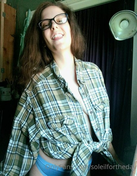 soleilfortheday model exclusive photo