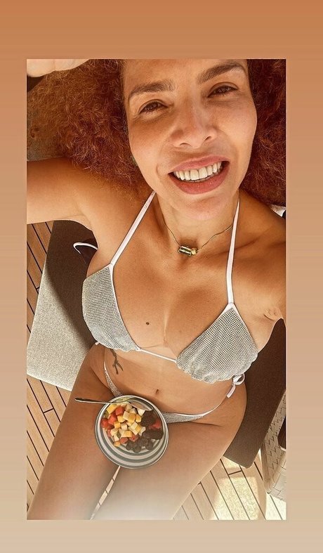 Vanessa Da Mata high quality star pics