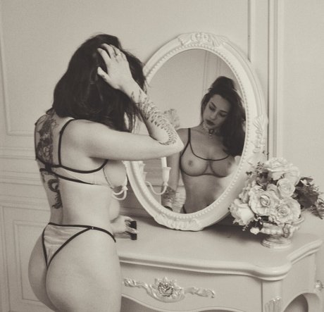 Kit Lilith nice star photos