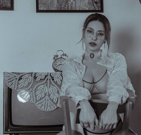 Kit Lilith model hot gallery