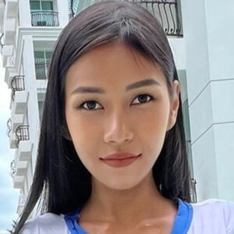 bellasuay naked model photo