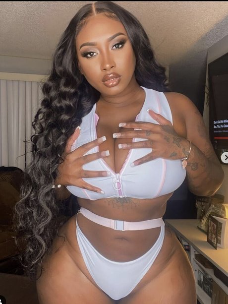 Nathalia Domingos pornographic actress picture