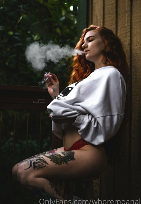 highschooldropout pretty model pics