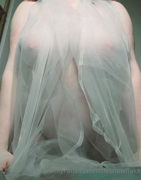 littlesnowflake hot star photos