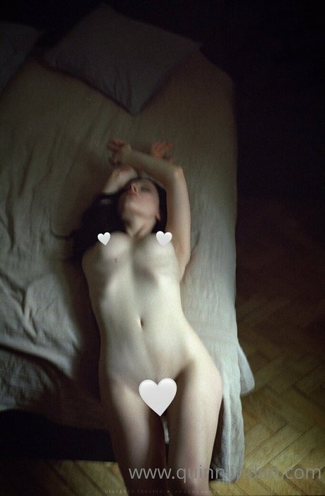 heyitsquinn sexy star gallery