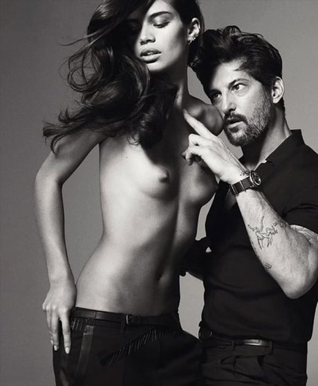 Sara Sampaio star top galleries