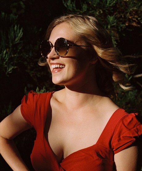 Eliza Taylor Profile pic