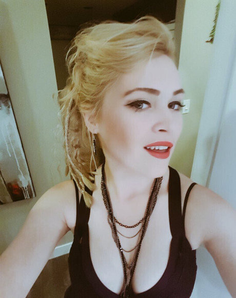 Eliza Taylor sexy pornstar pics