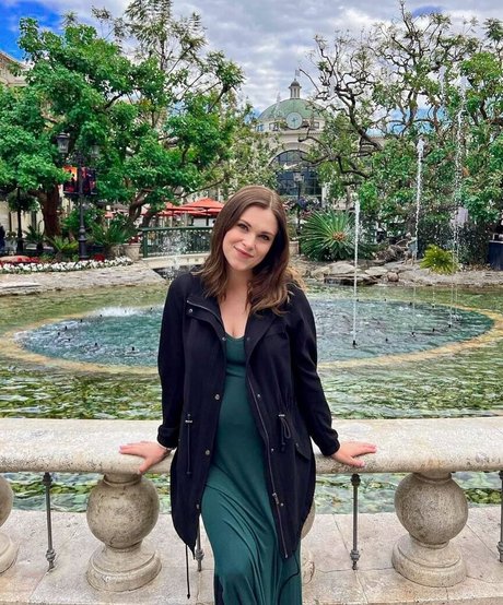 Eliza Taylor star art img