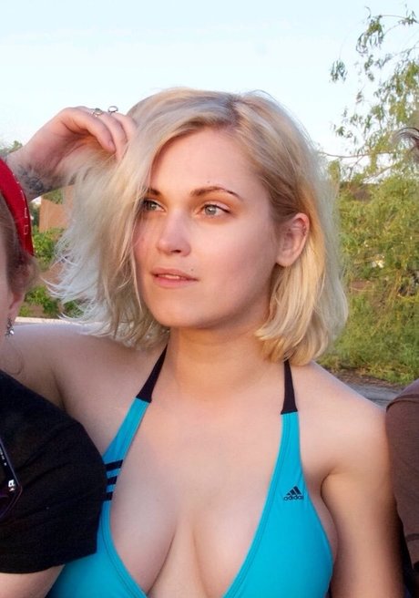 Eliza Taylor exclusive pornstar images