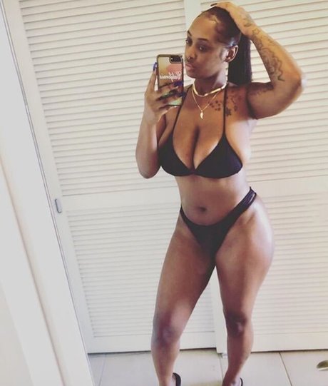 NonnieBaby pornstar pics