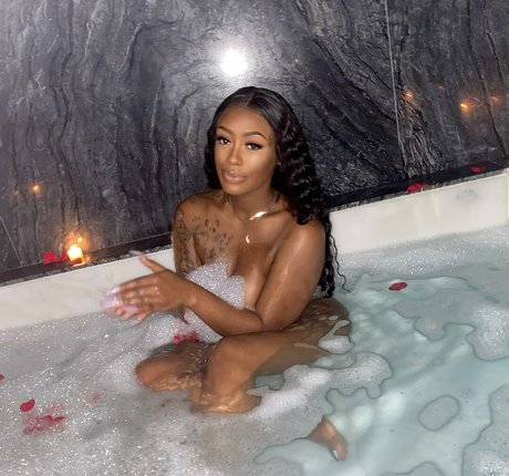 NonnieBaby beautiful pornstar img