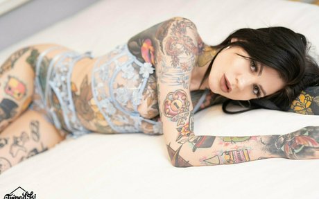 Tripodski model sexy images