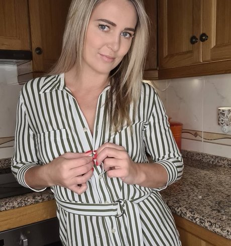 Ashley Campbell free star pic