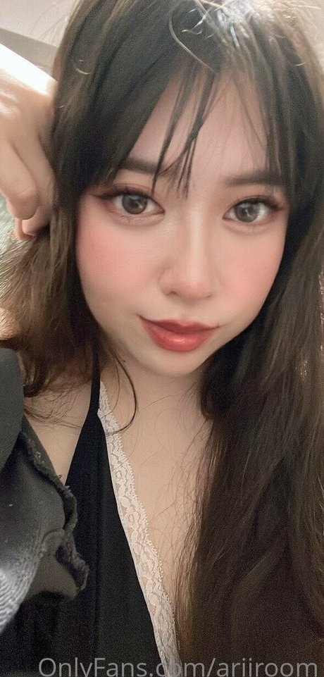 ariiroom beautiful actress picture