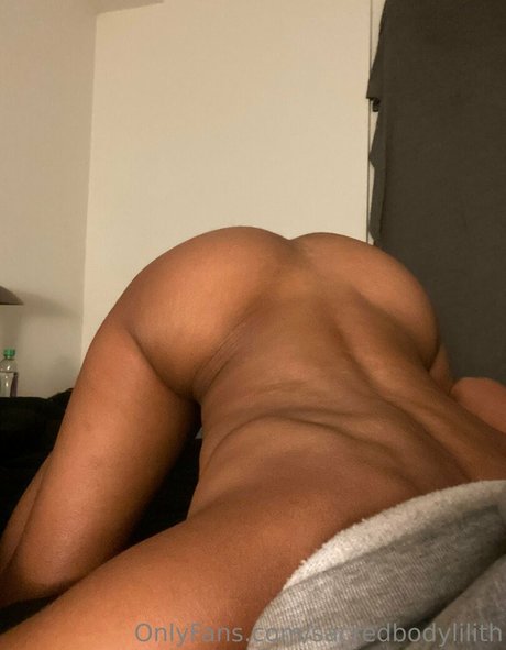 sacredbodylilith model perfect photo