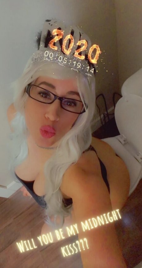 Rose Redwood pornstar img