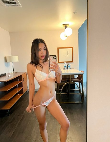 kayleyray model top img