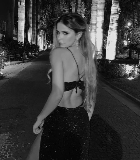 Daniella Chechia nice star image