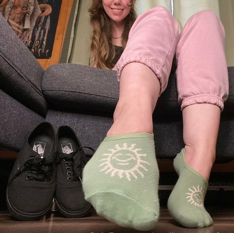 paulinasprettyfeet sexy model picture