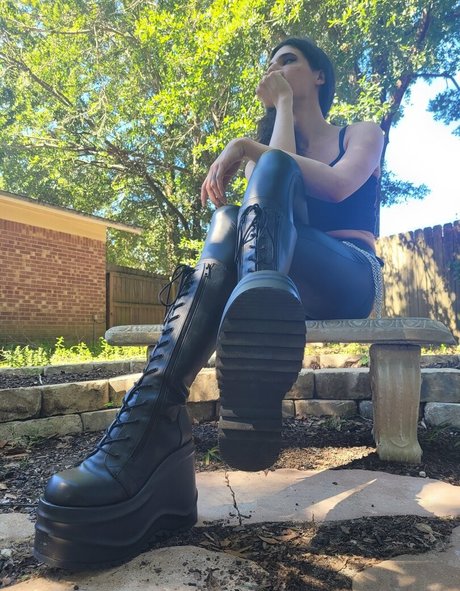 maemerciless star free photo