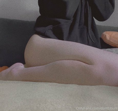 dumbbuni hot actress pic