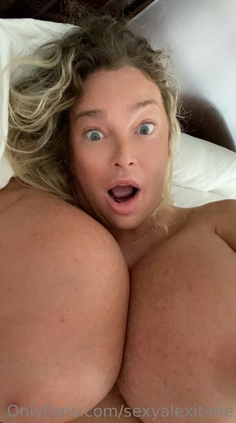 sexyalexitime pretty pornstar picture