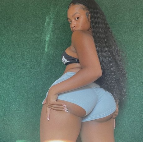 liamirandalinzy beautiful pornstar pic