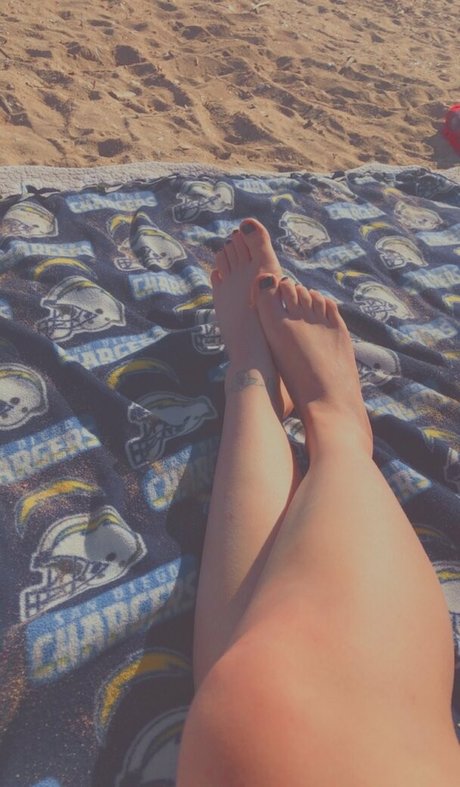 ieatboyzfree star top photo