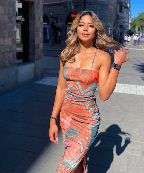 avarina td nudes actress img