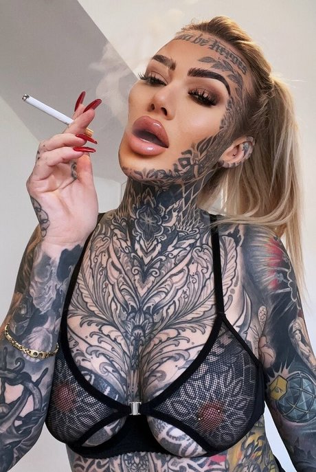 Becky Holt model pornographic pics