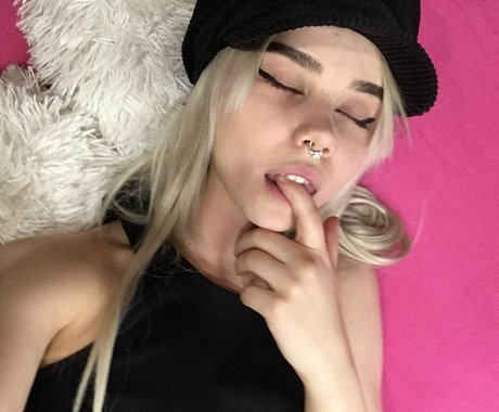 judyshine star erotic pic