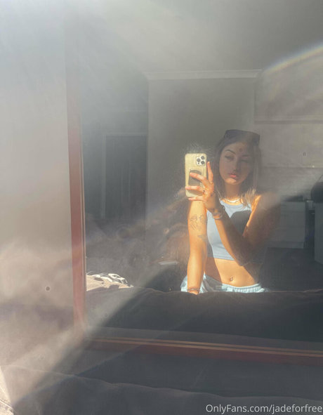 jadesfree sexy model photo