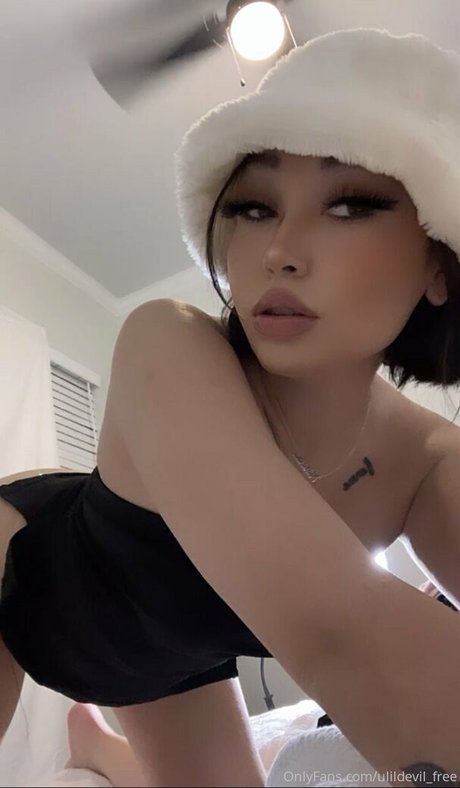 ulildevil free naked model image