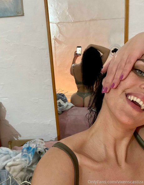 Castiza Vixens porn model images