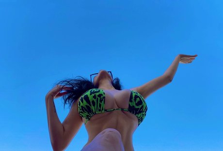 Castiza Vixens pornstar hot archive