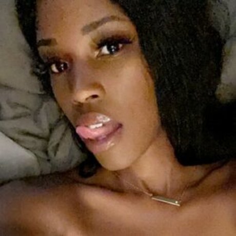 Girl Gamer Chas hot pornstar archive