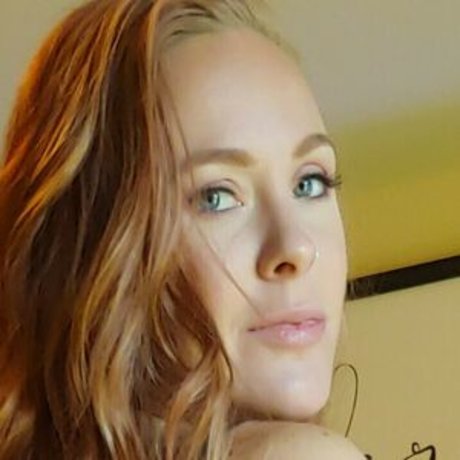 LovelyNikki08 pornstar hot gallery