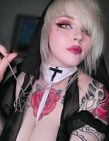 poofychanfree nudes star galleries