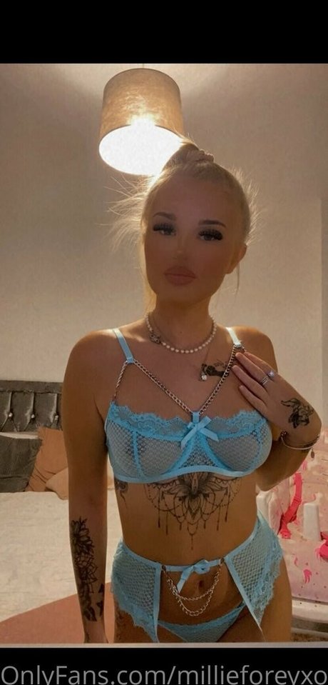 millieforeyxo naked pornstar pics
