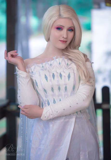 Bluesnow nude model image