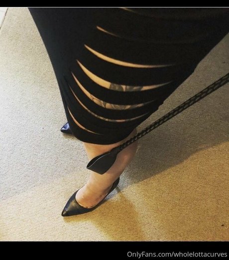 wholelottacurves art pornstar photos