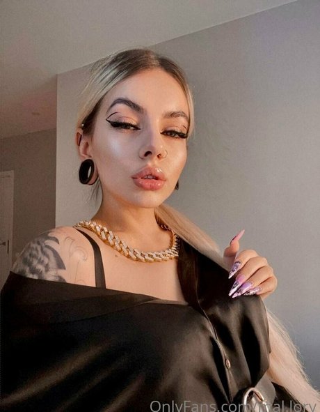 mal lory star top image